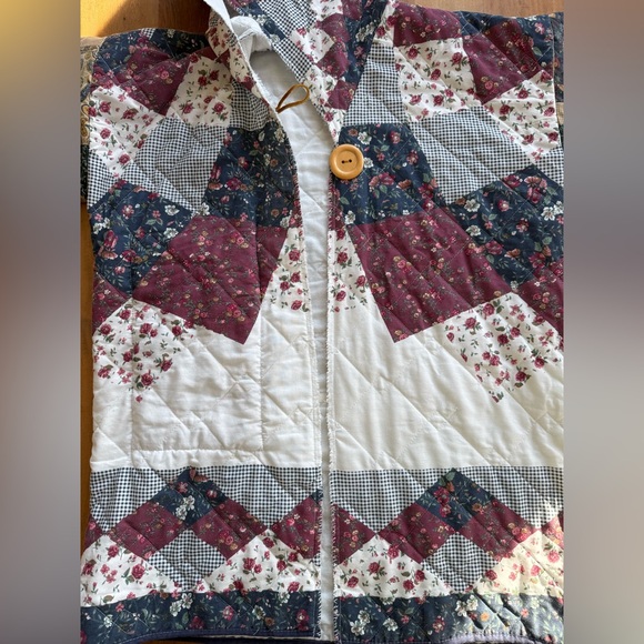 Quilted Women's Coat - Picture 6 of 9